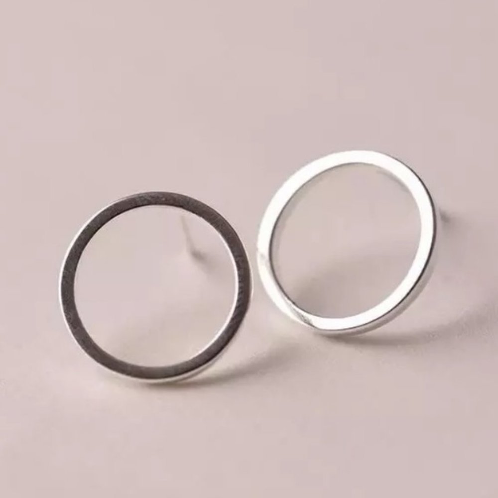 *NEW 925 Sterling Silver Simple Circle Earrings